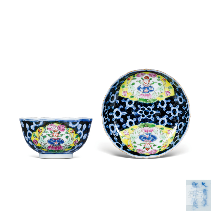 清乾隆青花留白开光粉彩莲花观音纹杯碟一套 - 图1